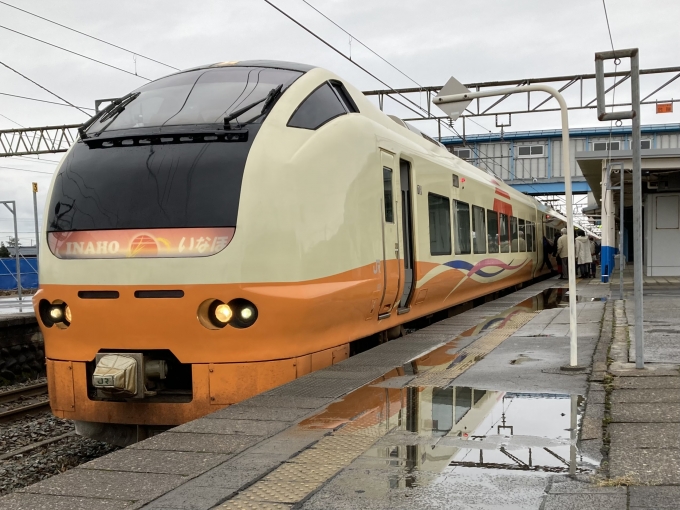 鉄道乗車記録の写真:乗車した列車(外観)(3)        「E653系新ニイU104編成。坂町駅2番線。」
