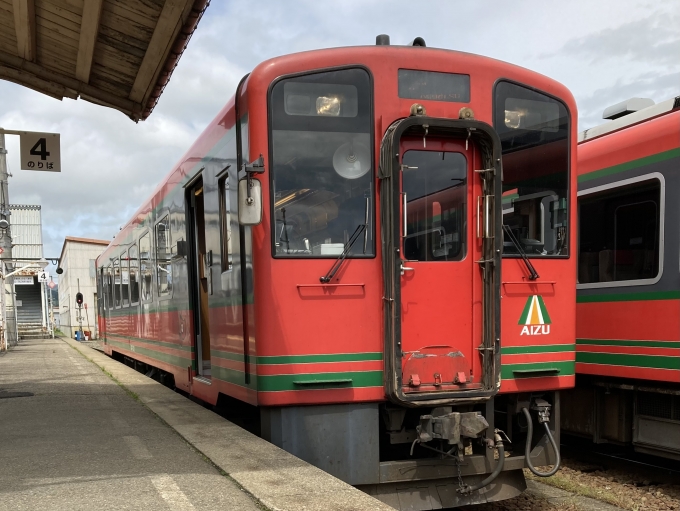 鉄道乗車記録の写真:乗車した列車(外観)(2)        「AT-752。会津田島駅4番線。」
