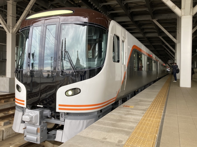 鉄道乗車記録の写真:乗車した列車(外観)(3)        「HC85系海ナコD203編成。富山駅2番のりば。」