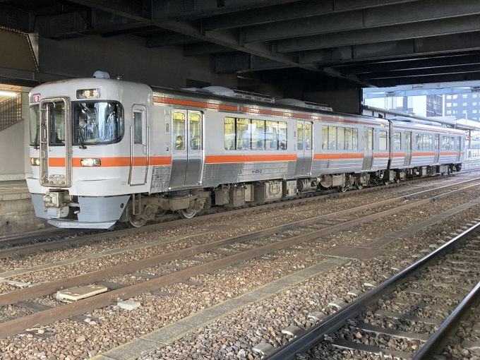 鉄道乗車記録の写真:乗車した列車(外観)(3)        「キハ25系海ミオP3編成。高山駅1番線。」