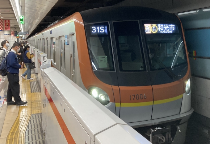 鉄道乗車記録の写真:乗車した列車(外観)(3)        「東京メトロ17000系 17106F編成。東急東横線2番線。」