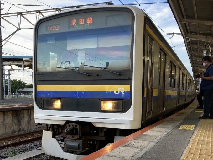 鉄道乗車記録の写真:乗車した列車(外観)(4)        「209系千マリC403編成＋千マリC415編成。成田駅1番線。」
