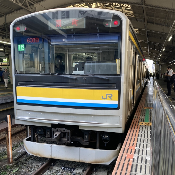 鉄道乗車記録の写真:乗車した列車(外観)(3)        「205系横ナハT12編成。鶴見駅4番線。」