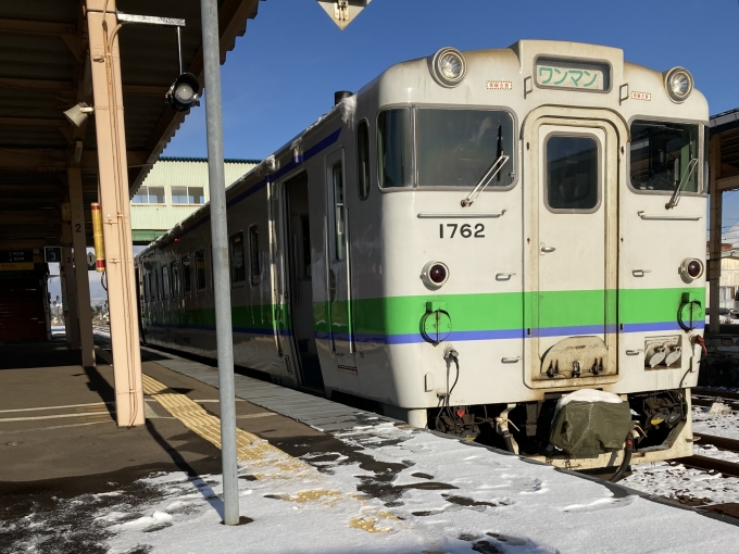 鉄道乗車記録の写真:乗車した列車(外観)(3)        「函ハコ キハ40 1762。長万部駅3番線。」