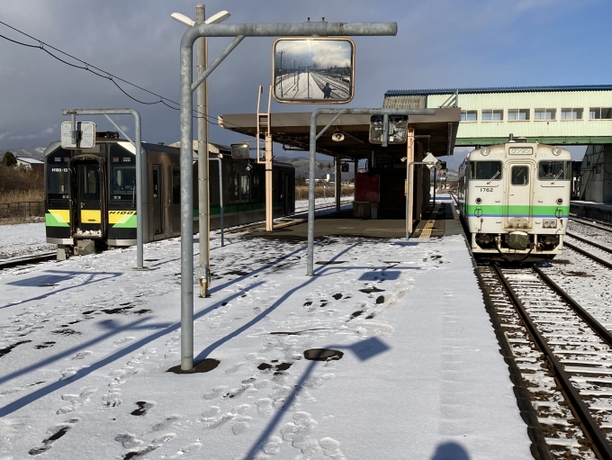 鉄道乗車記録の写真:乗車した列車(外観)(4)        「函ハコ キハ40 1762。長万部駅3番線。」