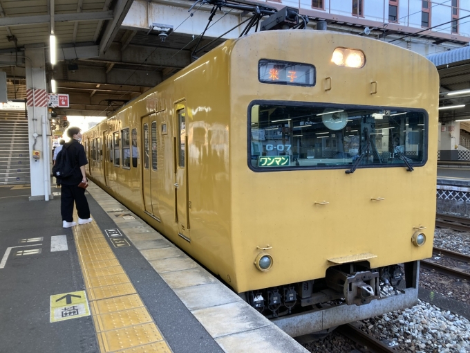鉄道乗車記録の写真:乗車した列車(外観)(3)        「115系岡オカG-07編成。倉敷駅4番のりば。」