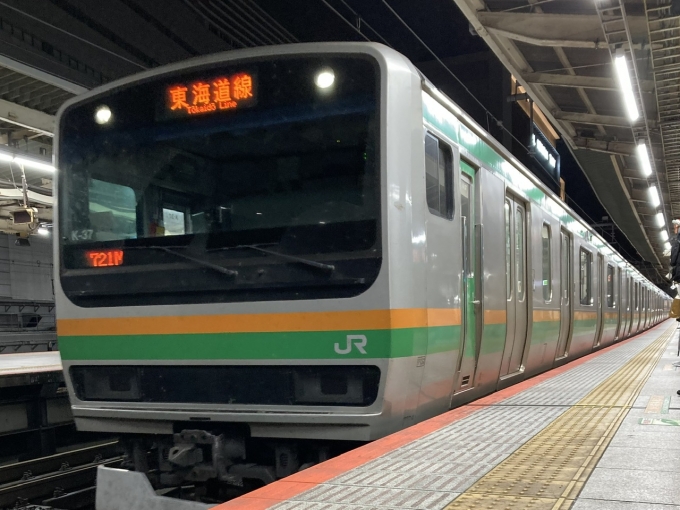 鉄道乗車記録の写真:乗車した列車(外観)(3)        「E231系横コツK-37編成＋E231系宮ヤマU2編成。横浜駅6番線。」