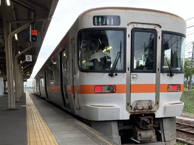 鉄道乗車記録の写真:乗車した列車(外観)(3)        「キハ25系海ナコM108編成。亀山駅5番線。」