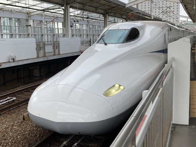 鉄道乗車記録の写真:乗車した列車(外観)(3)        「N700系新幹線幹オサG34編成。岡山駅23番のりば。」