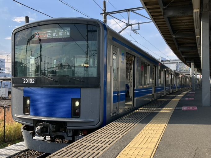 鉄道乗車記録の写真:乗車した列車(外観)(3)        「西武20000系20102F編成。拝島駅6番線。」