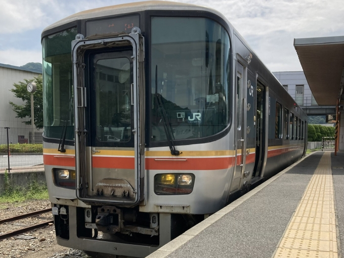 鉄道乗車記録の写真:乗車した列車(外観)(3)        「近ヒメ所属キハ122系。播磨新宮駅3番のりば。」