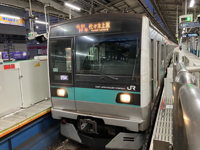 鉄道乗車記録の写真:乗車した列車(外観)(4)        「E233系東マト17編成。綾瀬駅2番線。」