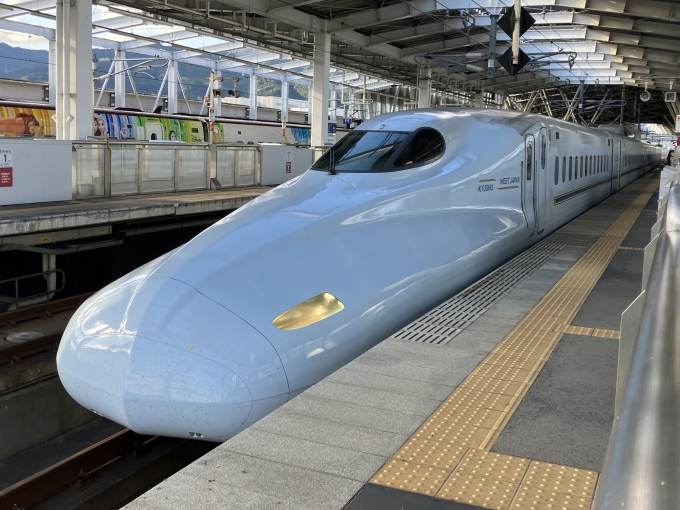 鉄道乗車記録の写真:乗車した列車(外観)(3)        「N700系新幹線幹ハカS11編成。新鳥栖駅13番のりば。」