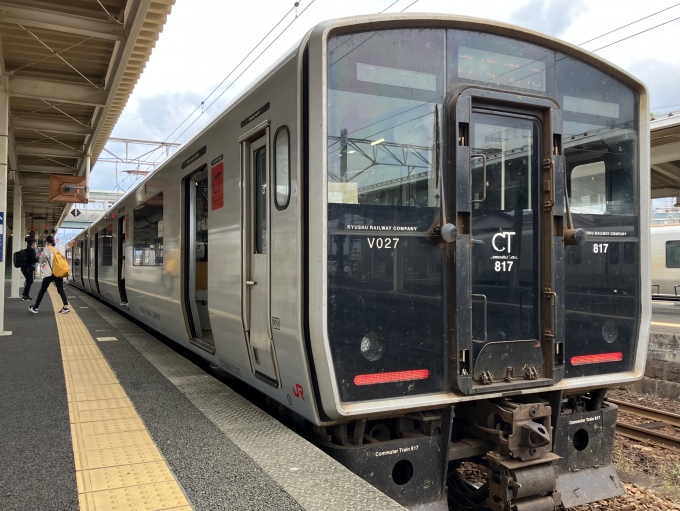 鉄道乗車記録の写真:乗車した列車(外観)(3)        「817系鹿カコV027編成。南宮崎駅3番のりば。」