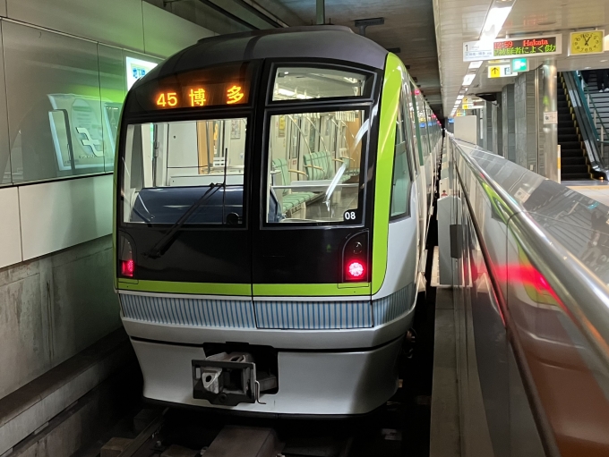 鉄道乗車記録の写真:乗車した列車(外観)(3)        「福岡市地下鉄3000系08編成。橋本駅1番のりば。」