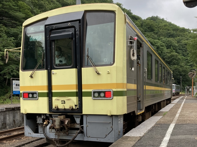 鉄道乗車記録の写真:乗車した列車(外観)(3)        「米キス所属キハ120-3。備後落合駅1番のりば。」