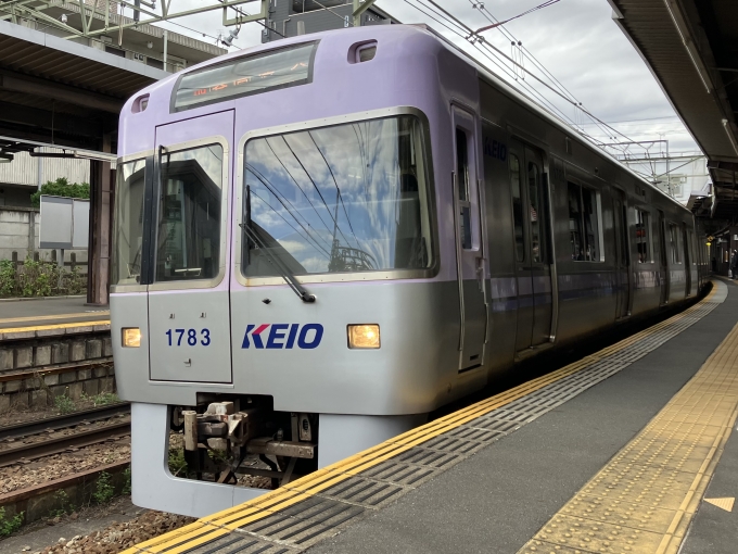 鉄道乗車記録の写真:乗車した列車(外観)(3)        「京王1000系1733F編成。新代田駅2番線。」
