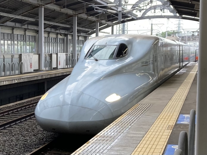 鉄道乗車記録の写真:乗車した列車(外観)(3)        「N700系幹ハカS10編成。川内駅11番のりば。」