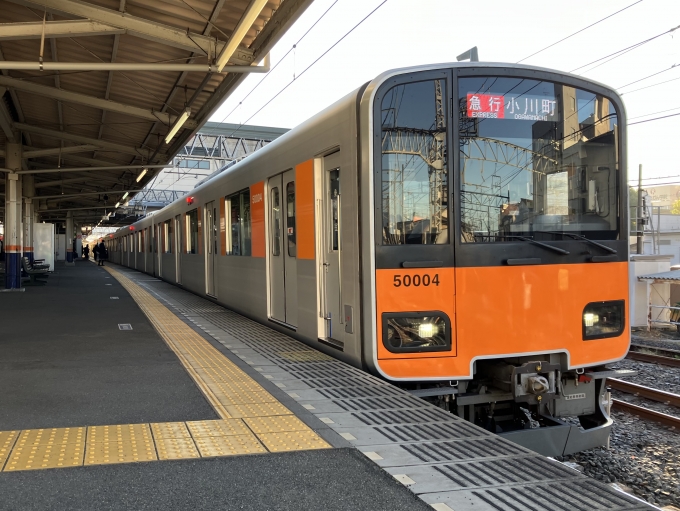 鉄道乗車記録の写真:乗車した列車(外観)(3)        「東武50000系51004F編成。坂戸駅3番線。」