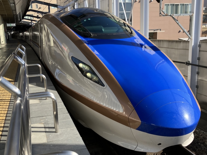 鉄道乗車記録の写真:乗車した列車(外観)(4)        「E7系新幹線F9編成。長野駅14番線。」