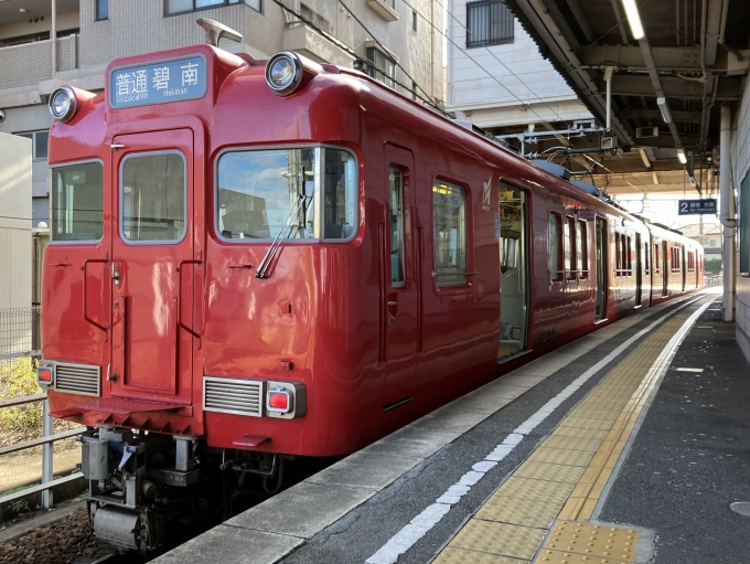鉄道乗車記録の写真:乗車した列車(外観)(6)        「名鉄6000系6044編成。三河高浜駅2番線。」