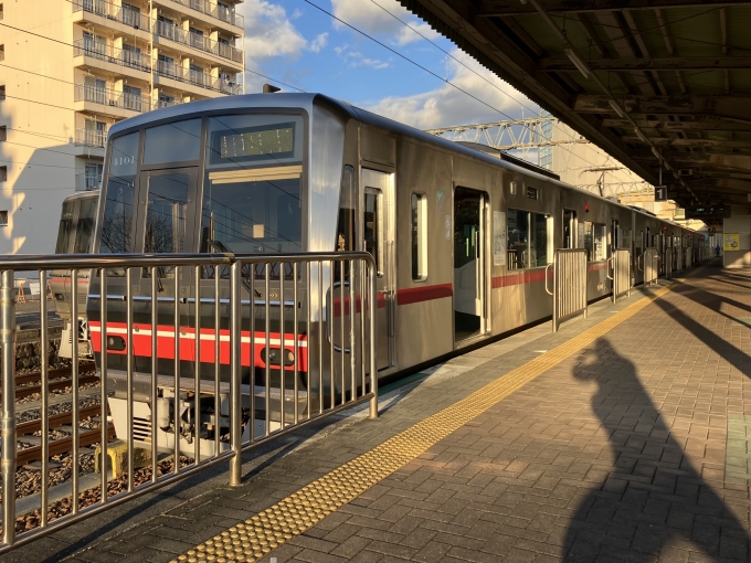 鉄道乗車記録の写真:乗車した列車(外観)(3)        「名鉄4000系4001F編成。尾張瀬戸駅1番線。」