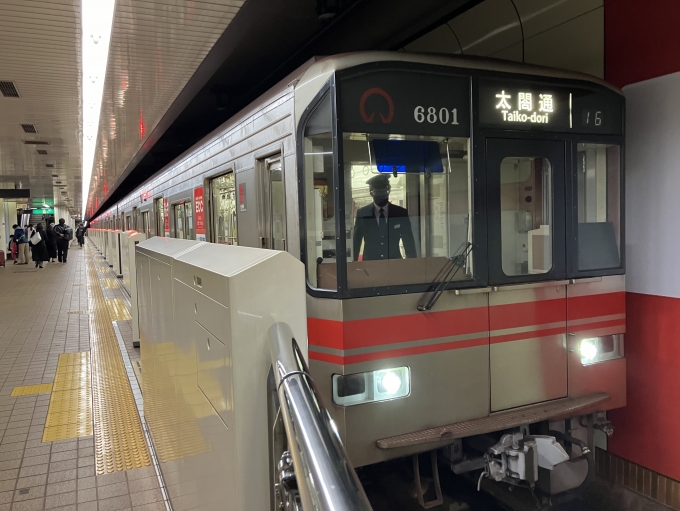 鉄道乗車記録の写真:乗車した列車(外観)(3)        「名古屋市営地下鉄6000形6101H編成。新瑞橋駅4番線。」