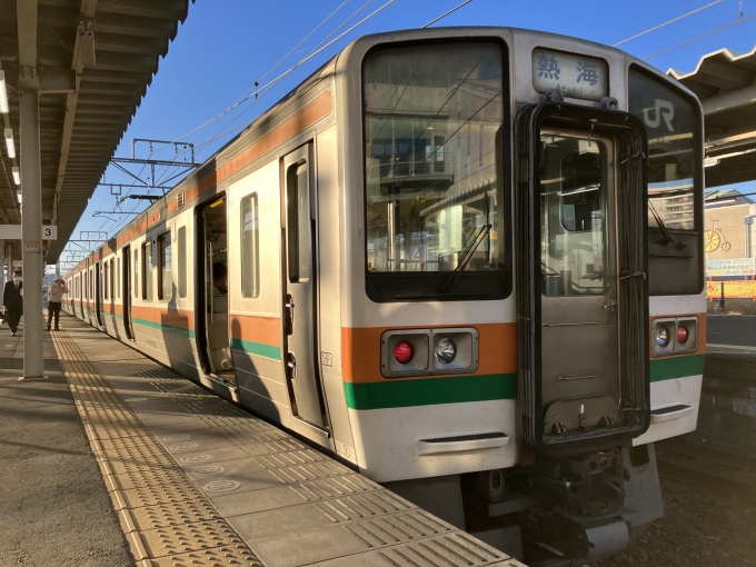 鉄道乗車記録の写真:乗車した列車(外観)(3)        「211系静シスLL14編成＋211系SS6編成。島田駅3番線。」