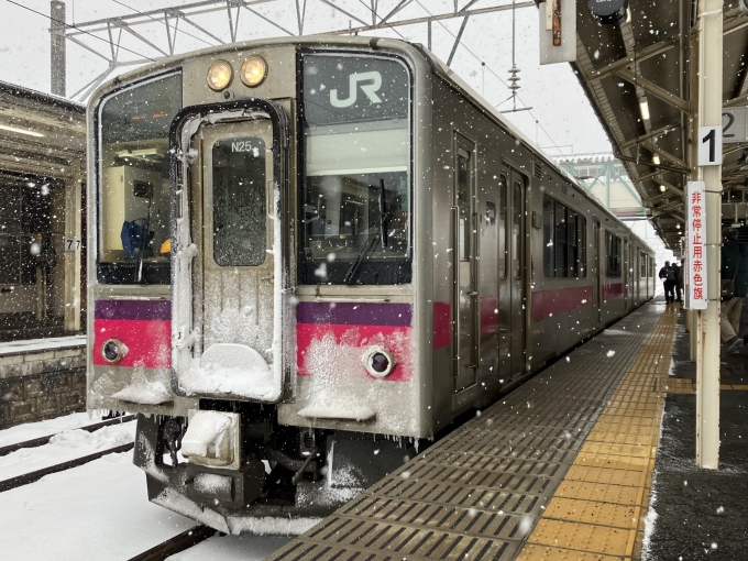 鉄道乗車記録の写真:乗車した列車(外観)(3)        「701系秋アキN25編成。鷹ノ巣駅2番線。」