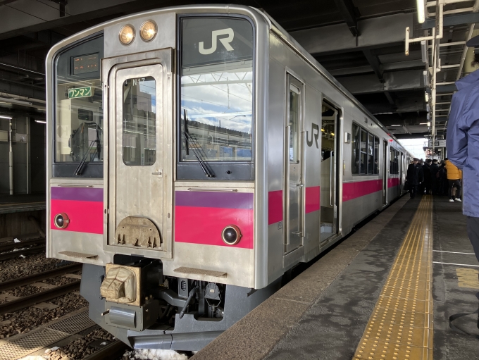 鉄道乗車記録の写真:乗車した列車(外観)(3)        「701系秋アキN17編成2両。弘前駅2番線。」