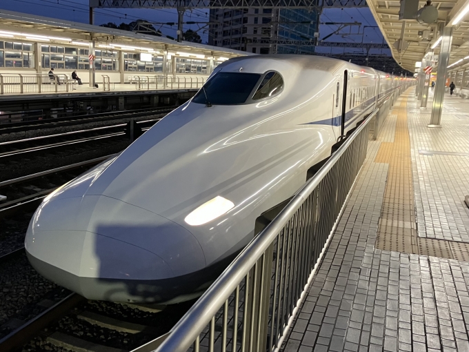 鉄道乗車記録の写真:乗車した列車(外観)(3)        「 N700系新幹線幹トウG35編成。小田原駅13番線。」