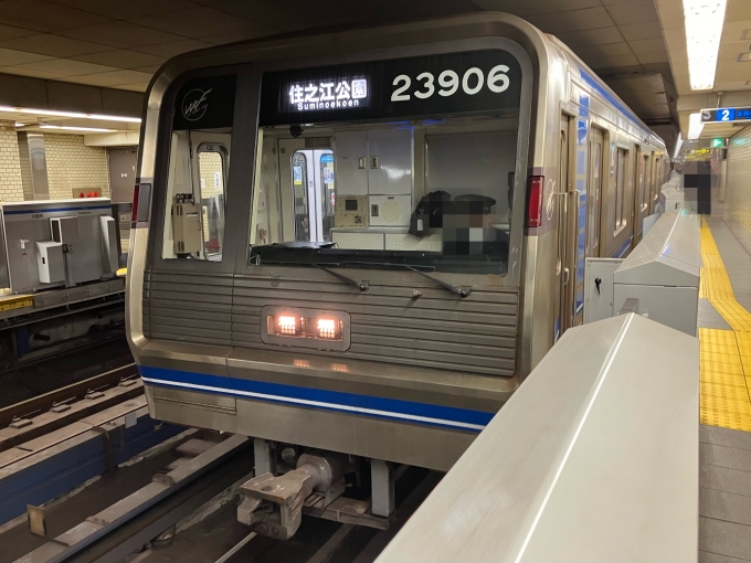 鉄道乗車記録の写真:乗車した列車(外観)(3)        「大阪市営地下鉄20系23606F編成。大国町駅2番のりば。」