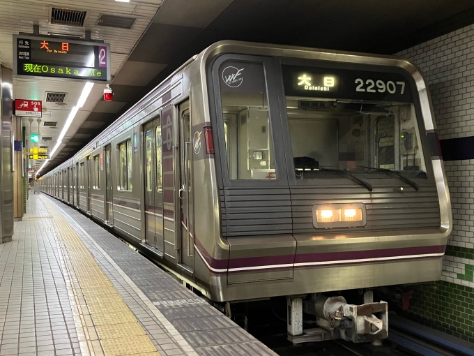 鉄道乗車記録の写真:乗車した列車(外観)(3)        「大阪市営地下鉄20系22607F編成。田辺駅2番のりば。」