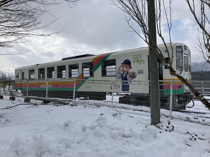 鉄道乗車記録の写真:乗車した列車(外観)(13)        「山形鉄道YR-887。荒砥駅引上線。」