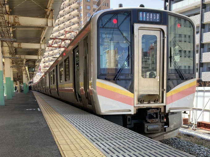 鉄道乗車記録の写真:乗車した列車(外観)(3)        「E129系新ニイA7編成＋新ニイB4編成。新潟駅8番線。」