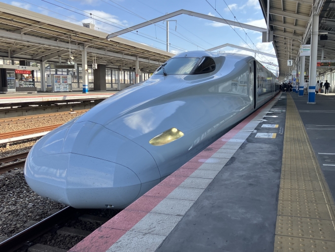 鉄道乗車記録の写真:乗車した列車(外観)(3)        「N700系新幹線幹クマR9編成。福山駅1番のりば。」