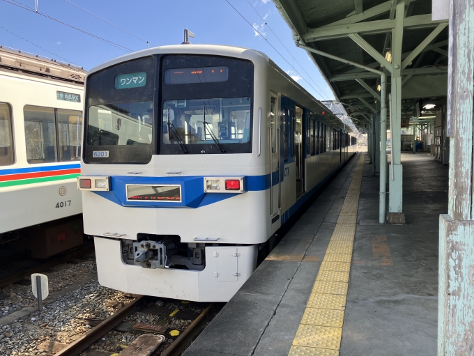 鉄道乗車記録の写真:乗車した列車(外観)(11)        「秩父鉄道6000系6001F編成。三峰口駅1番線。」