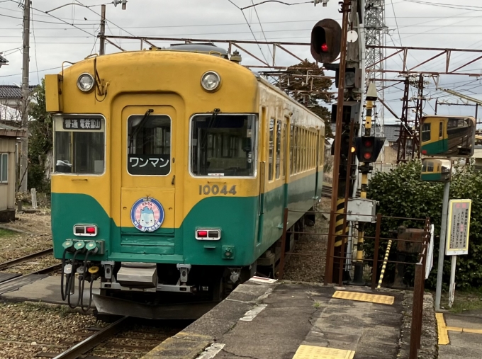 鉄道乗車記録の写真:乗車した列車(外観)(5)        「富山地方鉄道10030形10043F編成。寺田駅3番線。」