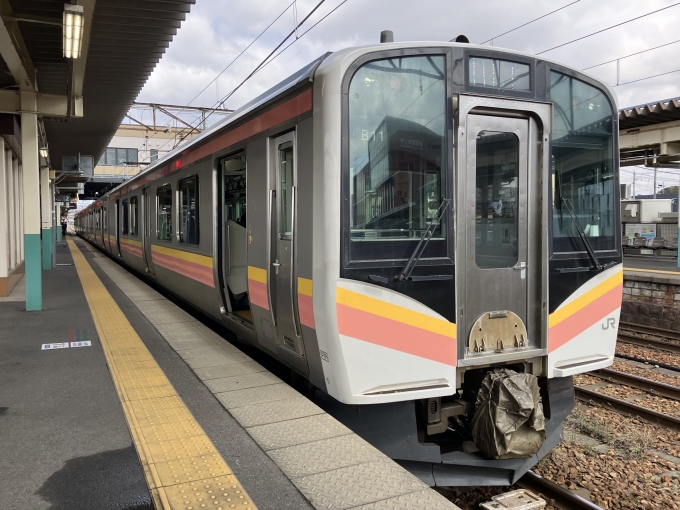 鉄道乗車記録の写真:乗車した列車(外観)(3)        「E129系新ニイB11編成。新津駅2番線。」