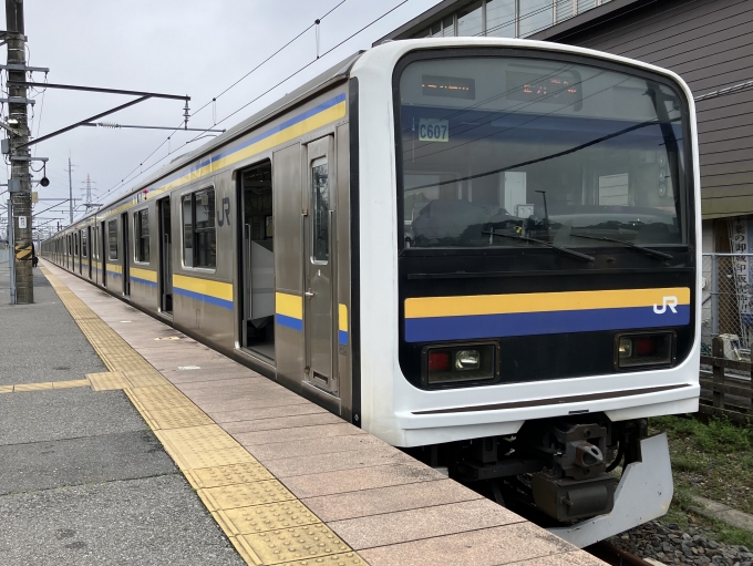 鉄道乗車記録の写真:乗車した列車(外観)(6)        「209系千マリC607編成。成東駅0番線。」