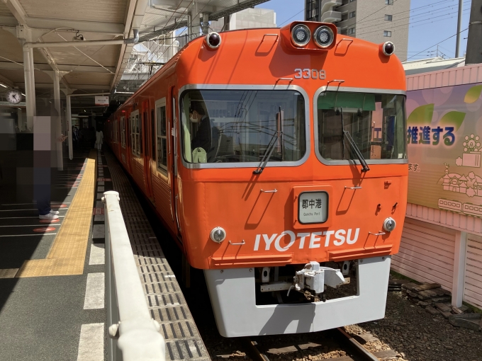 鉄道乗車記録の写真:乗車した列車(外観)(2)        「伊予鉄道3000系3308F編成。松山市駅3番線。」
