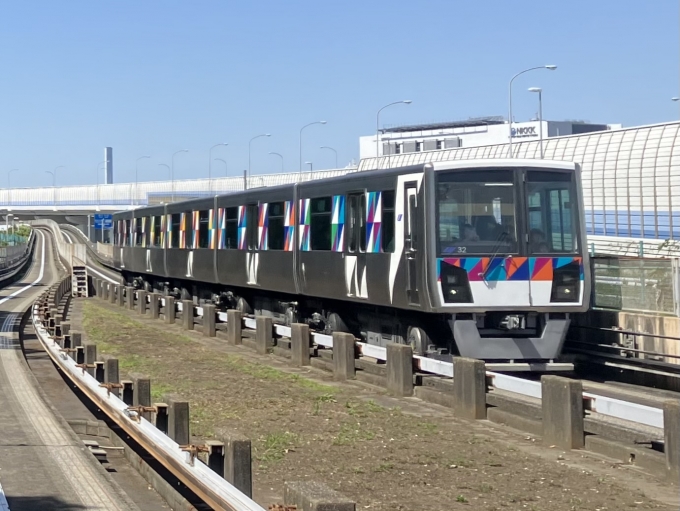 鉄道乗車記録の写真:列車・車両の様子(未乗車)(8)        「シーサイドライン2000形32編成。」