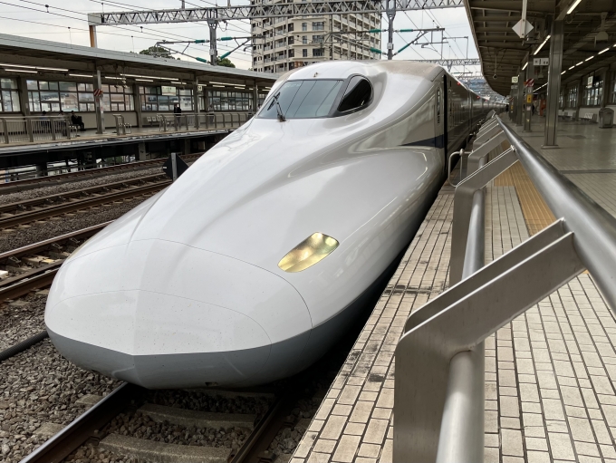 鉄道乗車記録の写真:乗車した列車(外観)(3)        「N700系新幹線幹トウG29編成。小田原駅13番線。」