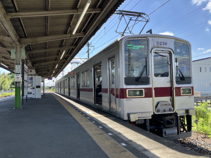 鉄道乗車記録の写真:乗車した列車(外観)(5)        「東武10000系11258F編成。成島駅2番線。」