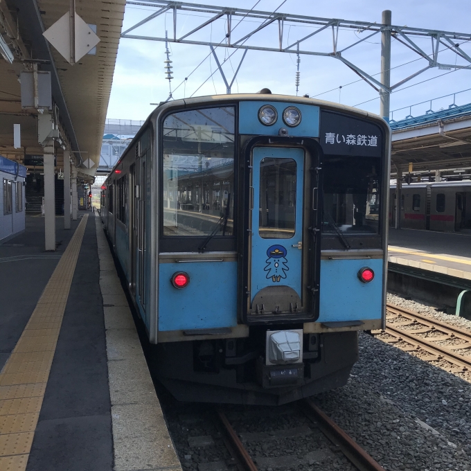 鉄道乗車記録の写真:乗車した列車(外観)(3)        「青い森鉄道8編成。青森駅2番ホーム。」