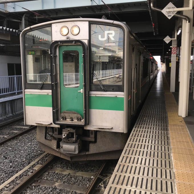 鉄道乗車記録の写真:乗車した列車(外観)(3)        「Z7編成。山形駅3番ホーム。」