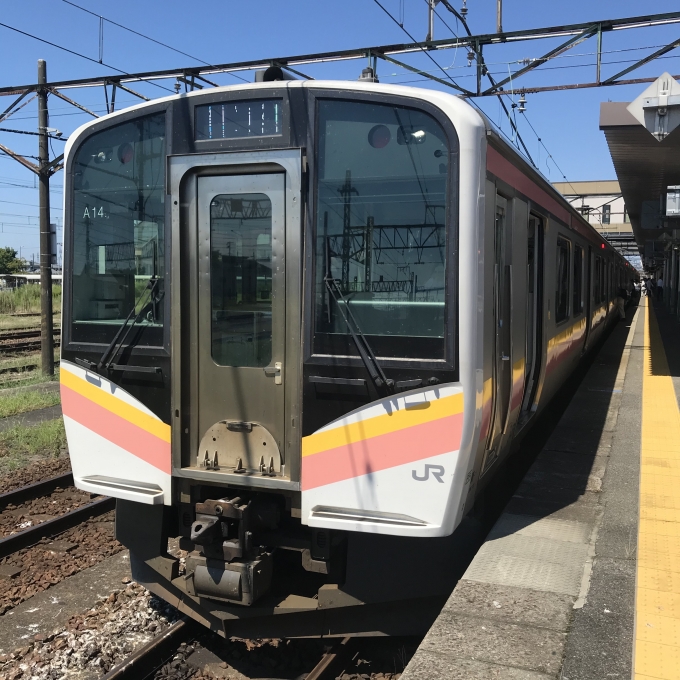 鉄道乗車記録の写真:乗車した列車(外観)(3)        「A-14編成。新津駅3番ホーム。」