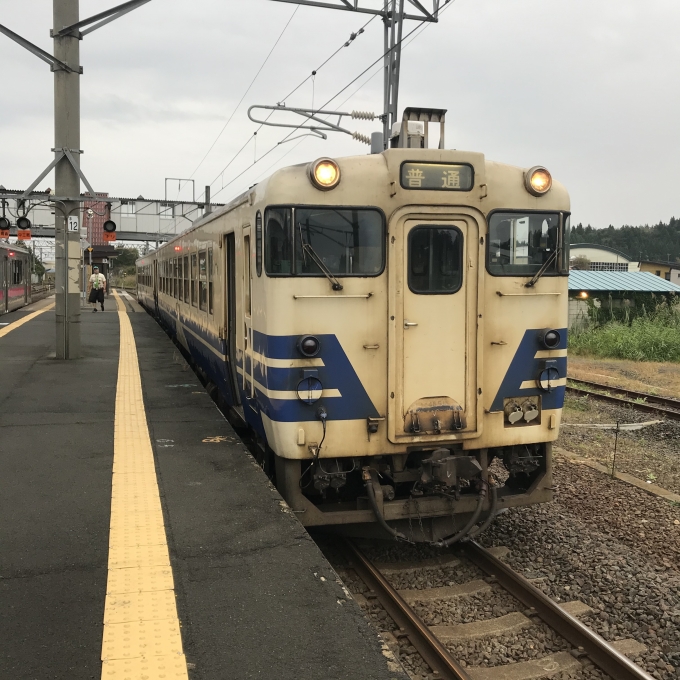 鉄道乗車記録の写真:乗車した列車(外観)(3)        「←キハ48 515＋キハ48 1522。蟹田駅3番ホーム。」