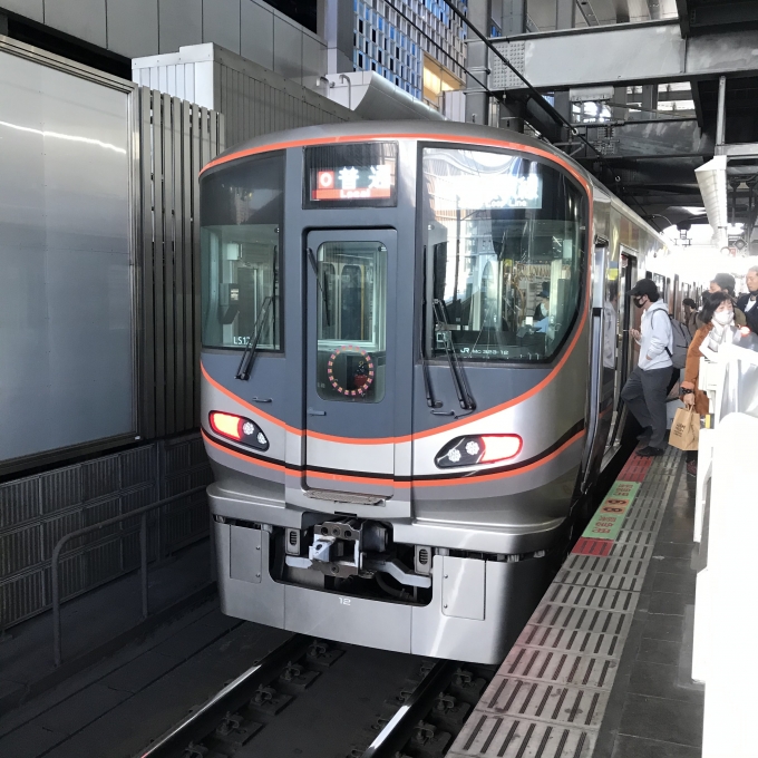 鉄道乗車記録の写真:乗車した列車(外観)(2)        「LS12編成。大阪駅1番のりば。」