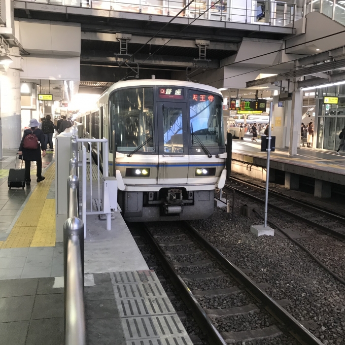 鉄道乗車記録の写真:乗車した列車(外観)(3)        「NA407編成。大阪駅2番のりば。」